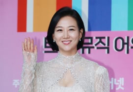 Daughter sold for 'investment fraud': Singer Jang Yoon-jung's mother pleads with tears, will it work? First-instance verdict today (10th)