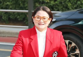 キム・シニョン、『一人で暮らす』の写真から消えた..長期不参加説を一蹴「違います」 [スター・イシュー]