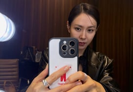 Ứng dụng chỉnh sửa cấp tốc..'Hyun Bin♥' Son Ye-jin, bức selfie gốc không chỉnh sửa để lộ cả nếp nhăn [Vấn đề sao]