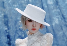 Minzy de 2NE1, novia de blanco puro... se revelan 'fotos de boda' en vestido de novia