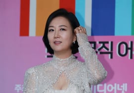 [快讯] “投资诈骗”案歌手张允贞母亲被判有期徒刑 10个月，“犯罪情节恶劣”