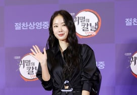 'Two months ago, father's passing': Soyou says, "Father had an accident right before variety show filming.. Grateful to Lee Chang-seop and JEONG JIN WOON for their support"