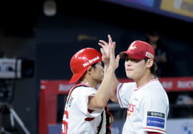 [一度にすっかり] 4-3の勝利を祝うランダース「昨日も今日も1点差を守り抜いたチョ・ビョンヒョン