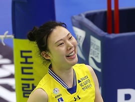 '굿바이, 거미 여왕' 양효진, 은퇴 선언 '19년 정든 유니폼 벗는다'... 현대건설 8일 영구결번식 진행 [공식발표]