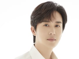 신유, 김연자와 한솥밥