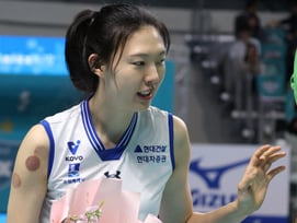 [포토] 블로퀸 양효진 '꽃보다 부황뜸'