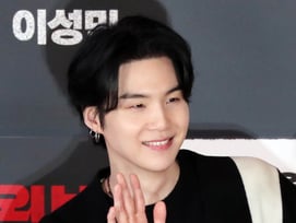 '50억 기부' 방탄소년단 슈가, 자폐 아동 위해 '음악 치료' 선행[스타이슈]