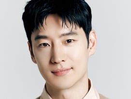 이제훈, 서울아산병원에 1억 원 쾌척..꾸준한 '선행의 아이콘'