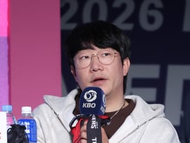 [포토] 양현종 '선발 경기는 승리로'