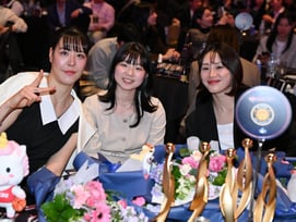 '무려' 한 팀에서 MVP 후보 3인, '역대급 경쟁' 승자는 박지수 "이번엔 진짜 못 받을 줄 알았는데..." [WKBL 시상식 현장]
