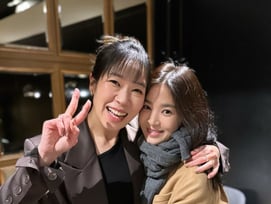 의리의 송혜교, '더글로리' 염혜란도 챙겼다.."혜란 언니"