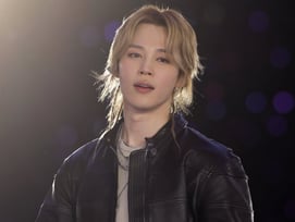 방탄소년단 지민 작사·작곡 참여 'they don't know 'bout us' 글로벌 인기