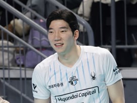 [오피셜] '현대캐피탈 잔류' 허수봉 파격 계약, 연봉 8억·옵션 5억 '역대 최고액'