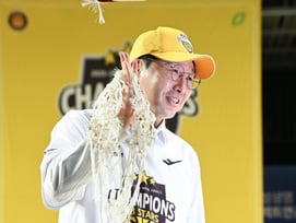 '왕조 구축 선언' 김완수 감독의 최고 바람 "회사에 욕을 해서라도 이건 꼭..." [용인 현장]