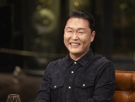 싸이, 두문불출 속 CNN서 근황 공개.."꿈과 악몽 공존해"