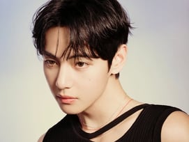 방탄소년단 뷔 그 쿠션, '가장 좋아하는 K-뷰티 제품' 수상