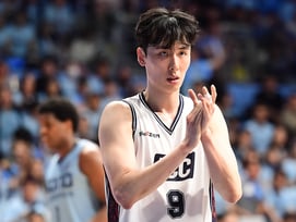 'KCC 우승 주역' 송교창, 파격 해외 진출 선언! 차기 행선지 '초미의 관심사'