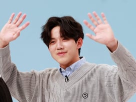 "데이식스 안 없어져" 도운, 팬심 달랬다..유지유와 결혼설엔 침묵 [스타이슈]
