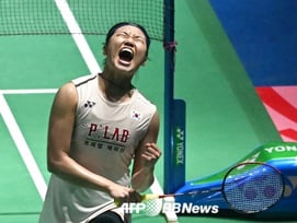 '역대급 대역전극' 안세영, 기적의 5연속 득점→日 야마구치 꺾고 우승... 싱가포르 오픈 '통산 3회 제패'