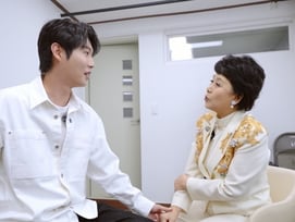 심수봉, '조카손주' 손태진에 '모태솔로' 의심.."너무 이상해" 충격 발언 터졌다 [편스토랑]