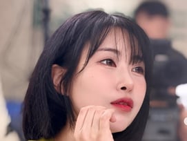 '성형에 1억 들인' 이세영, 정체성에 혼란 "개그맨일까 가수일까"