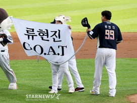 류현진 2500K '딱 하나' 남았다! 최형우 2700안타+김진성 역대 홀드 1위도 눈앞... 후반기도 KBO 대기록 쏟아진다