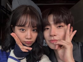 혜리♥황인엽, 처음 같이 찍은 셀카가 이 정도..얼굴 맞대고 다정 투샷