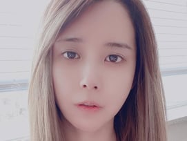 '출소' 김이브, 유튜브 복귀하자마자 방송 사고 "짜증..기다려달라" [스타이슈]