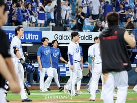 [포토]'감독님 300승은 내일!' 구자욱
