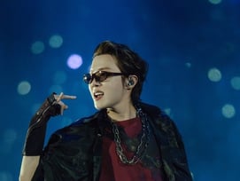 '월드클래스 건치미소' 제이홉, 콜게이트 모델 됐다[K-EYES]
