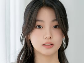 '데뷔작부터 잭팟' 서수민 "父, '김부장' 첫 장면부터 우셨어요" [★FULL인터뷰]
