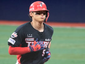 [오피셜] 대박! 김도영, 곽빈 제치고 8월 월간 MVP 선정→'40홈런 눈앞' 거포 본능 인정받았다