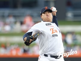 '10전 11기' 류현진 드디어 9승, 한화 신바람 4연승... 강백호 데뷔 첫 30홈런' 겹경사 터졌다 [대전 현장리뷰]
