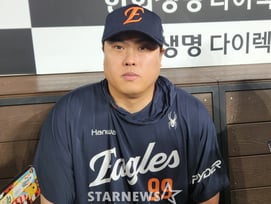 "3달 동안 못 이겨 죄송합니다"악몽의 89일' 끝낸 류현진 "죄송합니다, 팀이 이기면 상관 없는데..." 승리 후에도 고개 숙였다 [대전 현장]