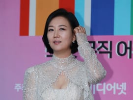 '투자 사기' 장윤정 모친, 징역 10개월 선고 "죄질 불량"