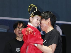 '천만돌파' 왕사남 무대인사 찾은 '깜찍 단종'[★포토]