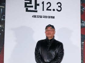 무대에 선 '란 12.3' 이명세 감독[★포토]