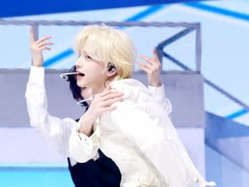 신유, 춤추는 금발 요정[★포토]