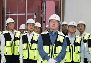 Choi Tae-won visits Ulsan AI data center and Ulsan CLX sites: "Launching AX at full speed"