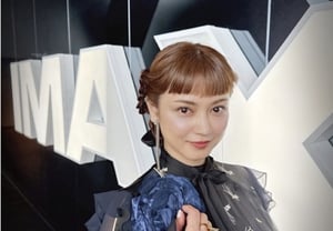日本のサッカースターの妻であり、有名俳優の「率直な告白」··· 「夫の訓練に行くと言うが、何をするのか分からない、それでも信じる」