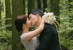 [Full Text] Actress Lee Ji-yeon, a former beauty pageant contestant, marries Young-chul of Season 21 of "I Am Solo" — Announced directly