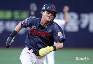 "Not yet a starter, need three more years." Already 962 innings... The grit of a perennial backup ends Lotte's shortstop dilemma