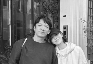 Song Hye-kyo, Snuggled in the Arms of a Japanese Man.. Intimate Physical Contact Captured "My Beloved ♥" [Star Issue]