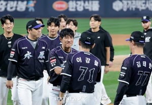 [Foto] 'Partido de despedida concluido con victoria ante Lotte' Hwang Jae-kyun