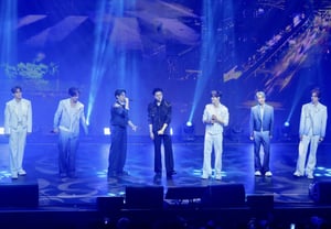 [Official] WHIB kicks off Asia fan-concert tour across six cities with successful 'BLUE HOUR' Seoul performance