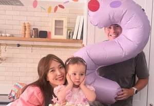 Kỳ Gia Bảo♥Josh, con gái phát triển nhanh chóng, chia sẻ ảnh gia đình.."Chỉ trong thoắc mắt đã hai tuổi"