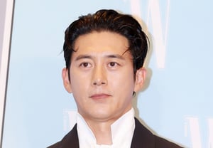 [Official] Ko Soo parts ways with Son Seok-u (CEO).. Contract with BH Entertainment ends after 15 years