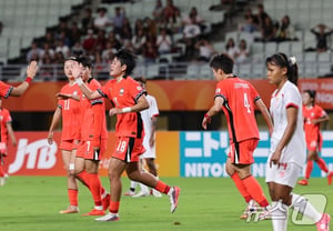 "We're also a championship contender," Japan and North Korea were both on high alert... Kim Min-ji's hat trick leads to first-round 5-0 rout