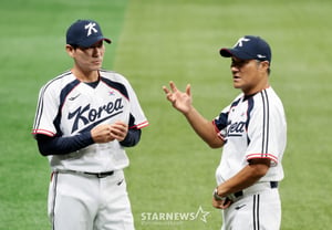 [Photo] Coach Choi Tae-won joins the national baseball team