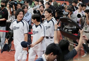 [Photo] "Is this the beginning?" Kwak Bin